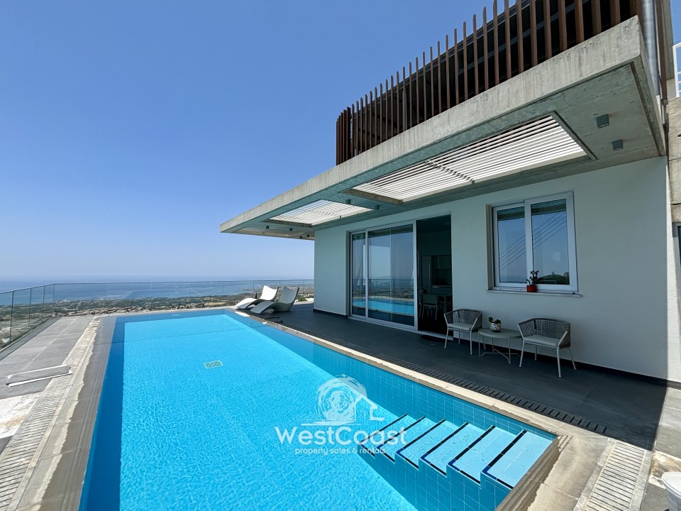 House in Tala - view 1