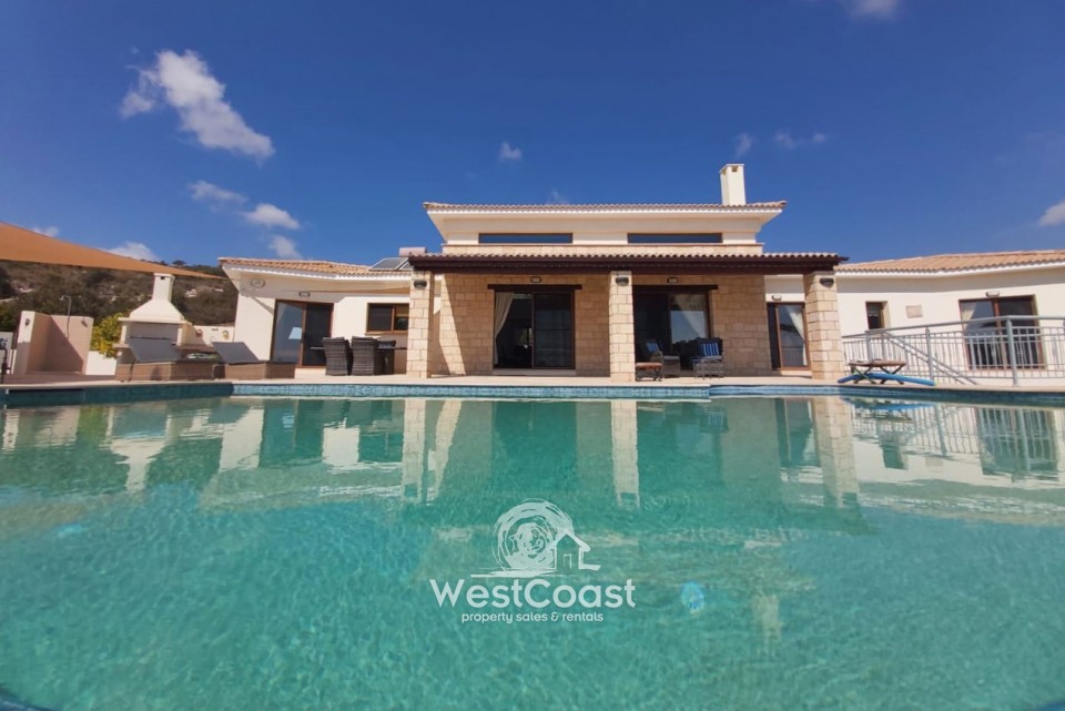 House in Pegeia - view 1