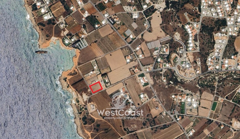 House in Pegeia - view 1