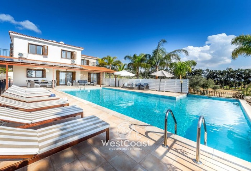 House in Pegeia - view 1
