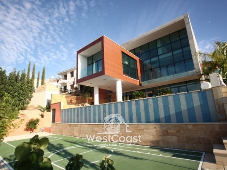 House in Tala - view 1