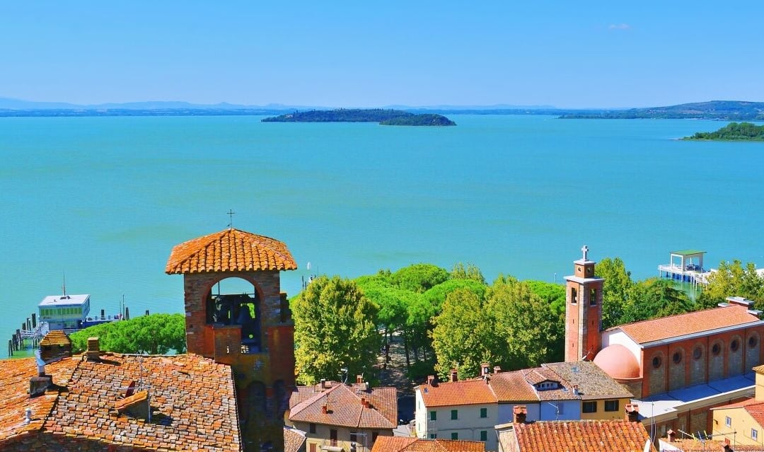 Let’s retire to Lake Trasimeno in Umbria