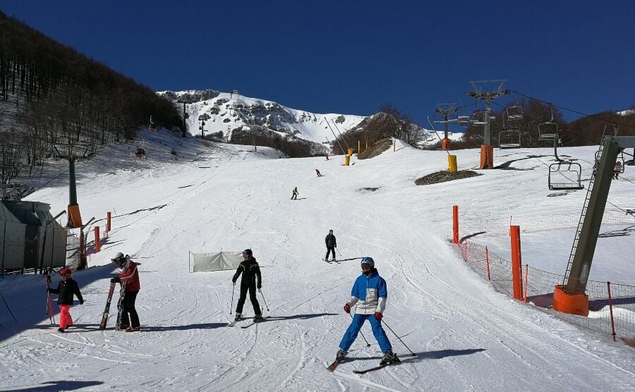 Skiers at Roccaraso ski resort
