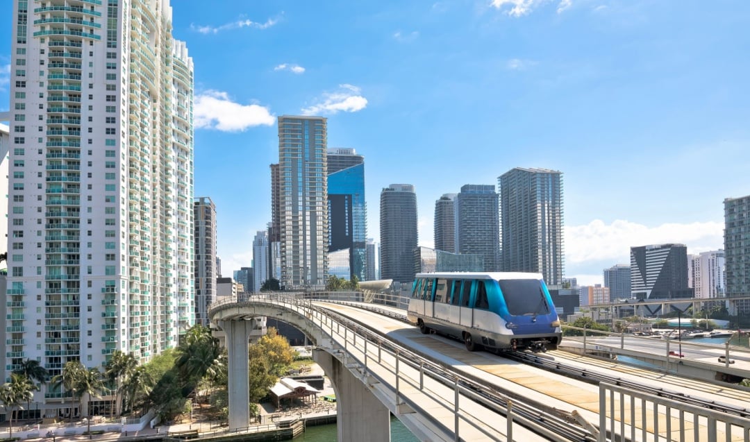 How to get around Florida without a hire car