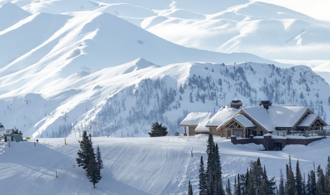 How ultra-luxury chalets can enhance your home and work life