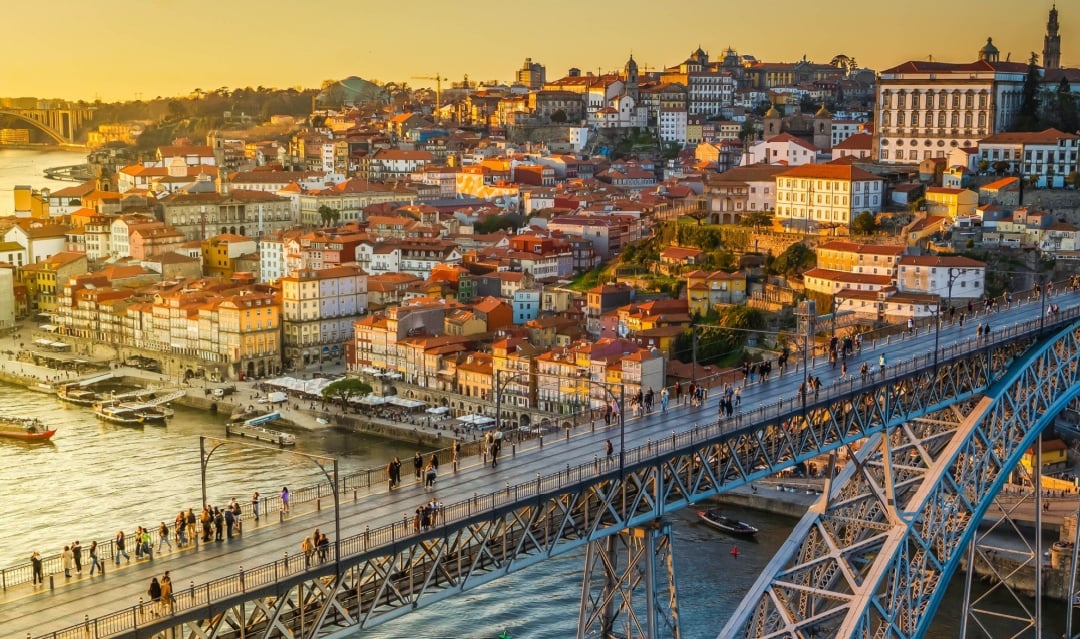 The two stars of northern Portugal
