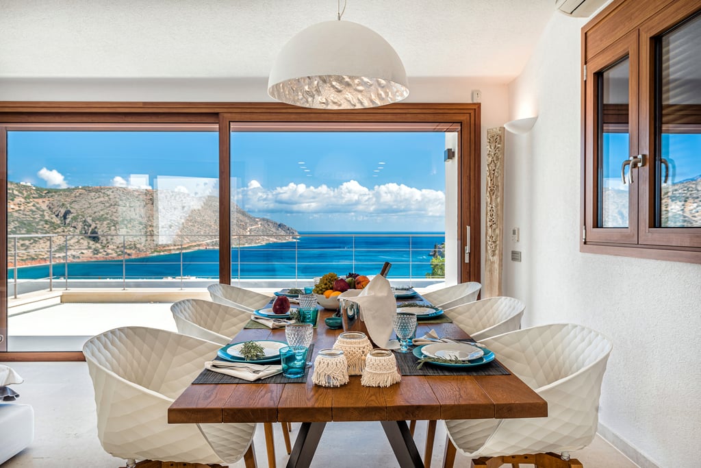 Luxury dining furniture with sea view