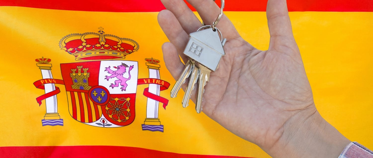 House keys and Spanish flag