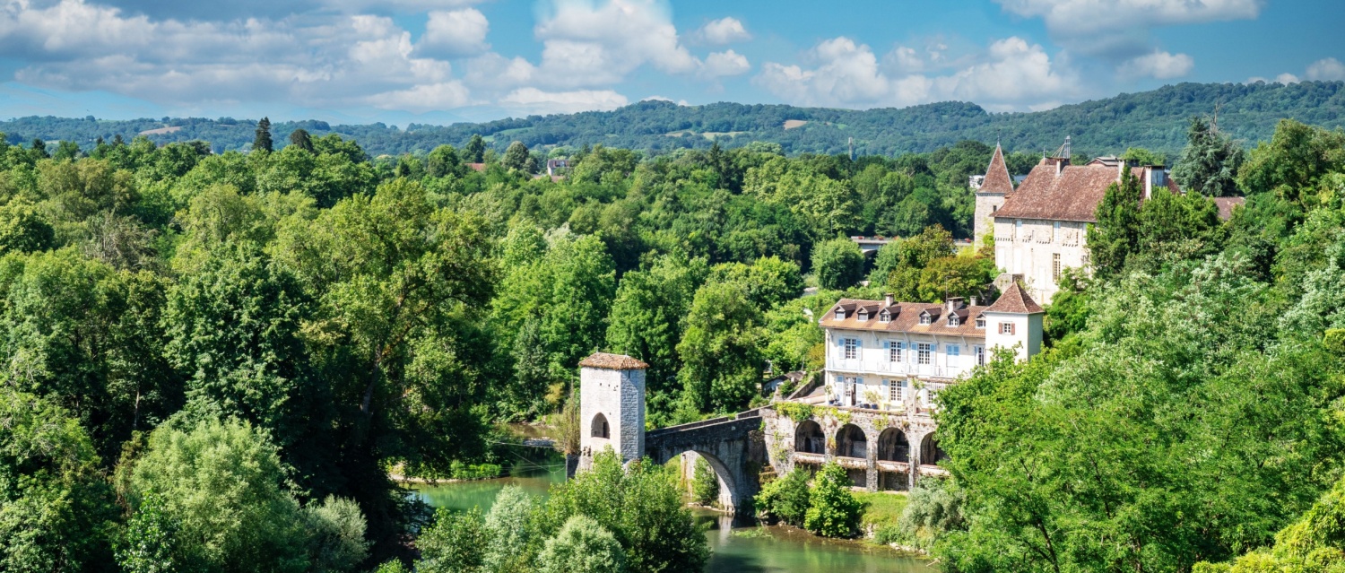 a view of the legendary bridge in Sauveterre-de-Bearn, Pyrenees Atlantiques, France