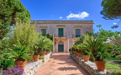 How to make an offer on a property in Italy