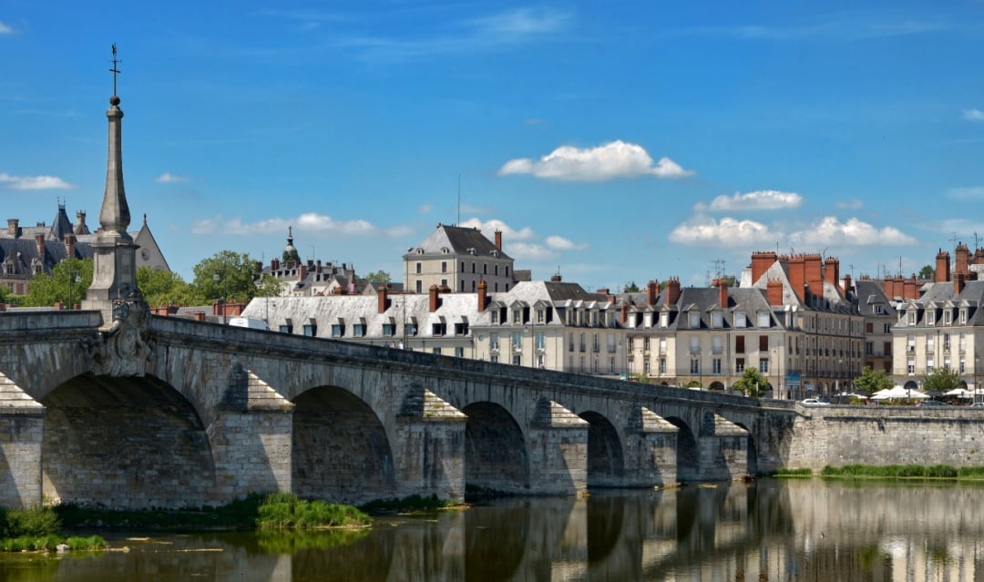 Buying property in Centre-Val de Loire in 2025: everything you need to know