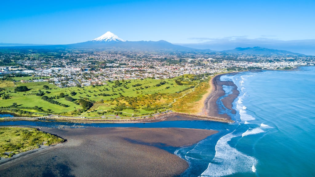 Aerial view of New Plymouth, Taranaki