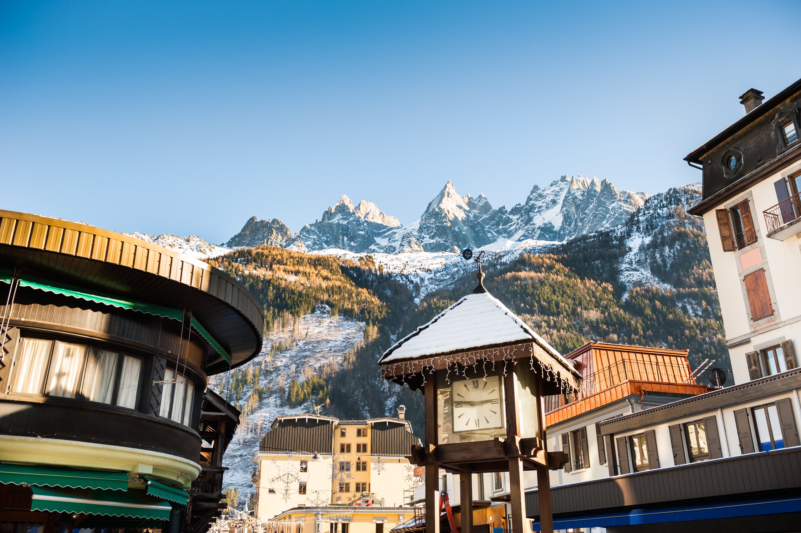 Modern ski-in ski-out apartment in the Swiss Alps with mountain views