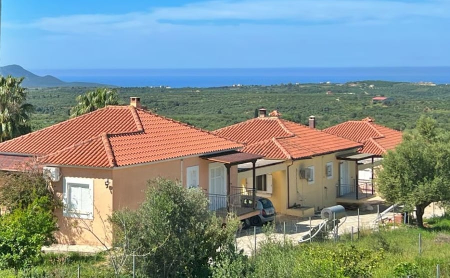 Villas near the sea in Evangelismos