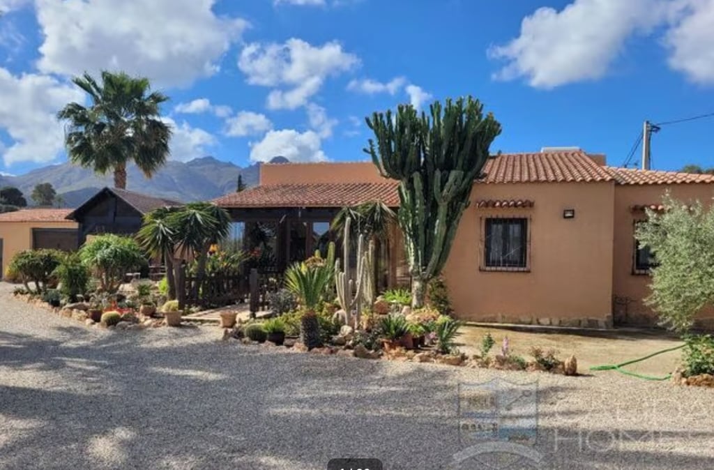 The Costa de Almeria combines a rugged unspoilt charm with beautiful beaches and small resorts