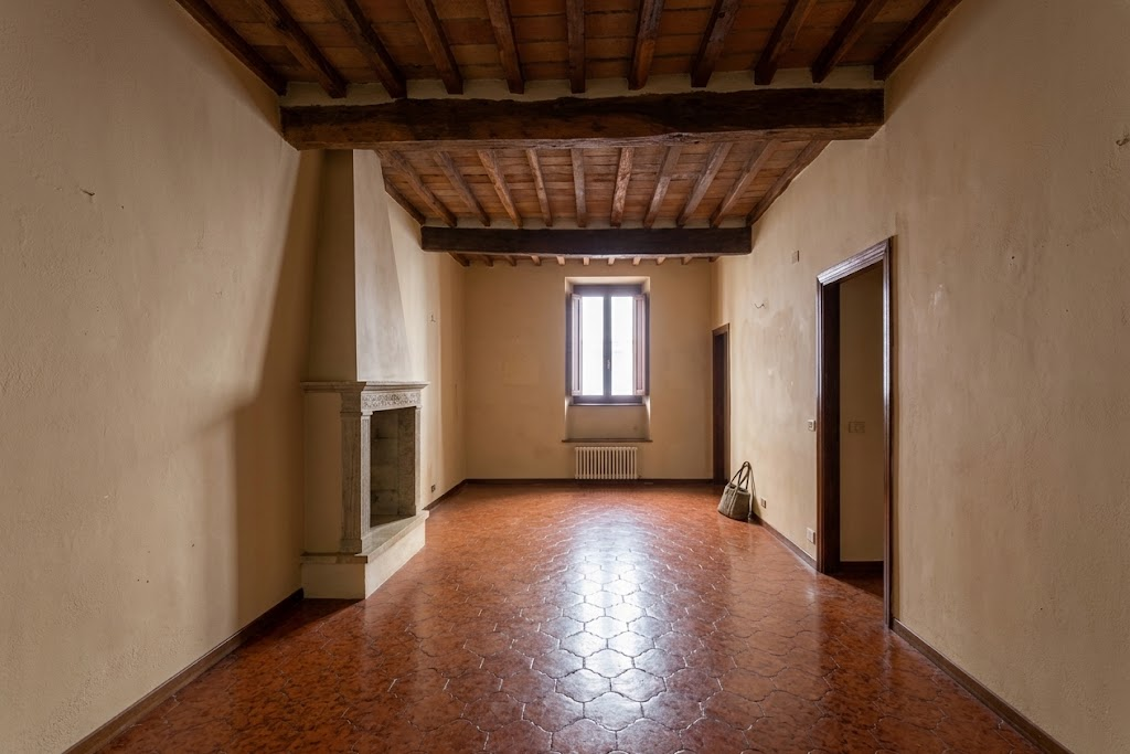 Living room before renovation