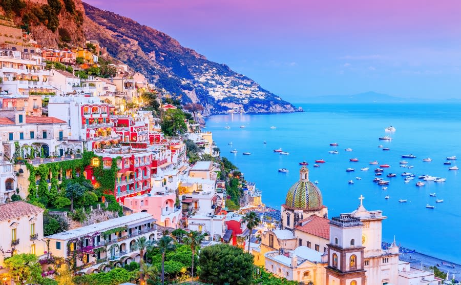 Houses overlooking the sea in Positano
