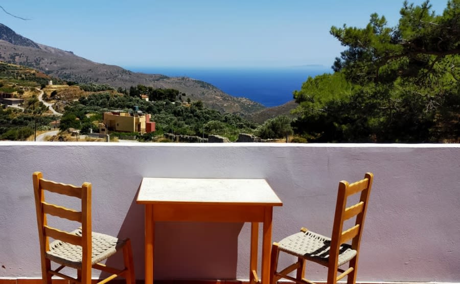 Balcony with a sea view in Sougia